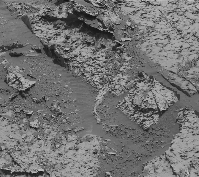 Sol 3139: Mast Camera (Mastcam)