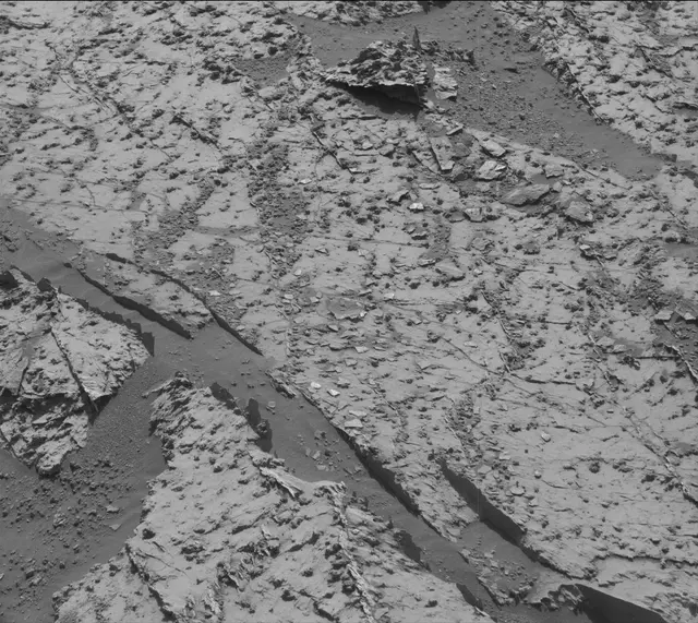 Sol 3139: Mast Camera (Mastcam)