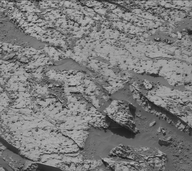 Sol 3139: Mast Camera (Mastcam)