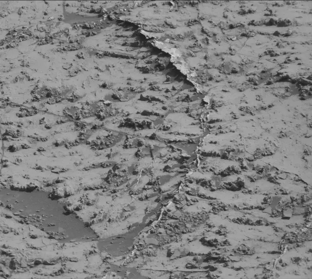 Sol 3139: Mast Camera (Mastcam)
