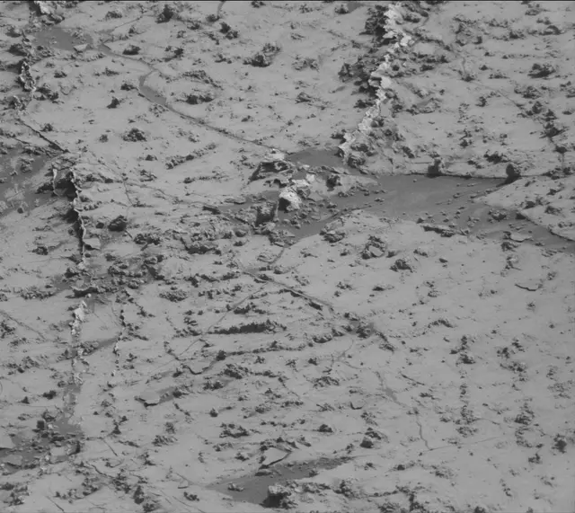 Sol 3139: Mast Camera (Mastcam)