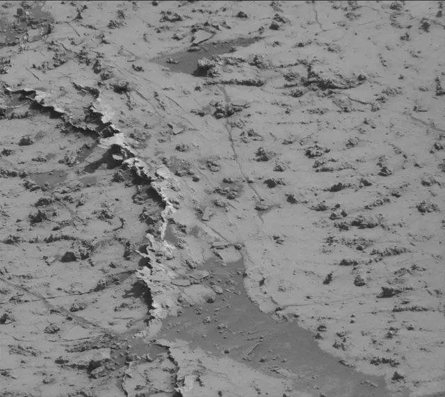 Sol 3139: Mast Camera (Mastcam)