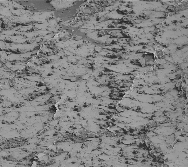 Sol 3139: Mast Camera (Mastcam)