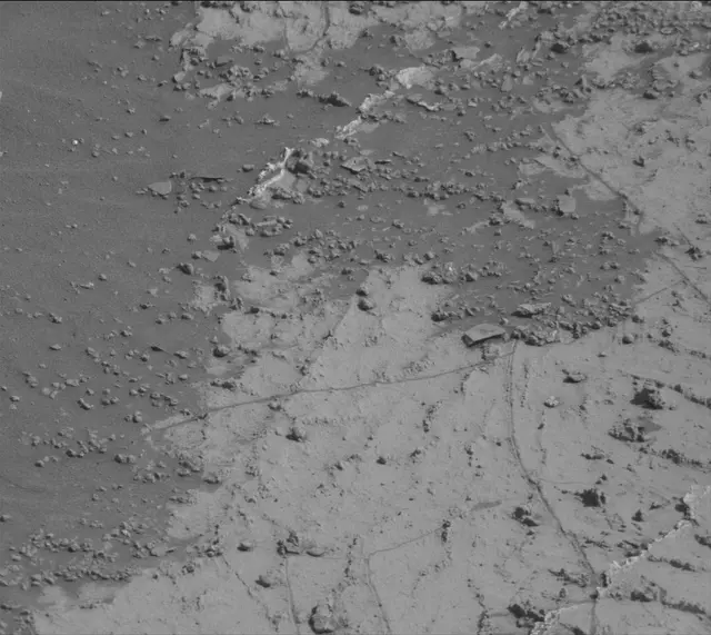Sol 3139: Mast Camera (Mastcam)