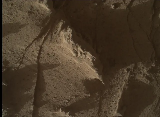 Sol 3139: Mars Hand Lens Imager (MAHLI)