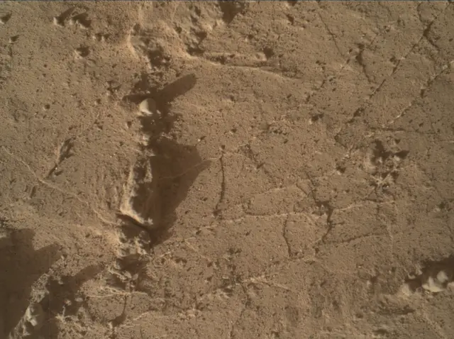 Sol 3139: Mars Hand Lens Imager (MAHLI)