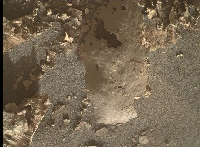 Sol 3142: Mars Hand Lens Imager (MAHLI)