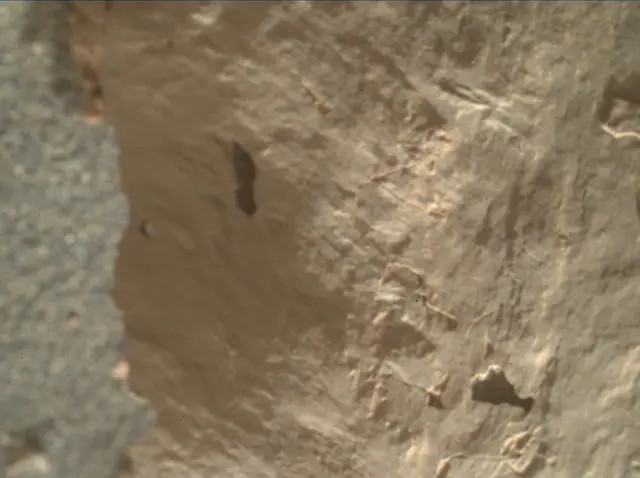 Sol 3142: Mars Hand Lens Imager (MAHLI)