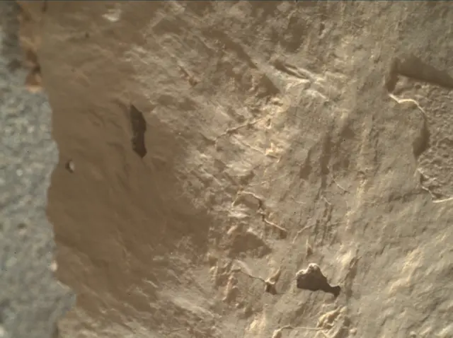 Sol 3142: Mars Hand Lens Imager (MAHLI)