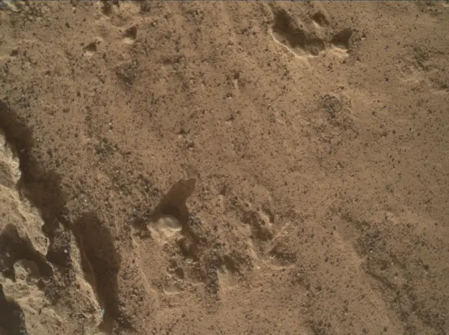 Sol 3142: Mars Hand Lens Imager (MAHLI)