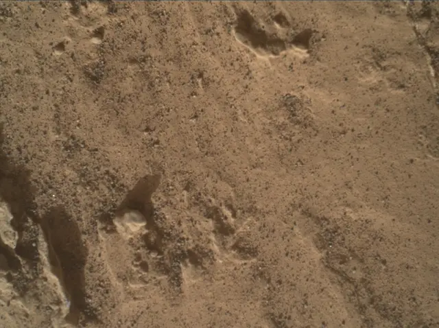 Sol 3142: Mars Hand Lens Imager (MAHLI)