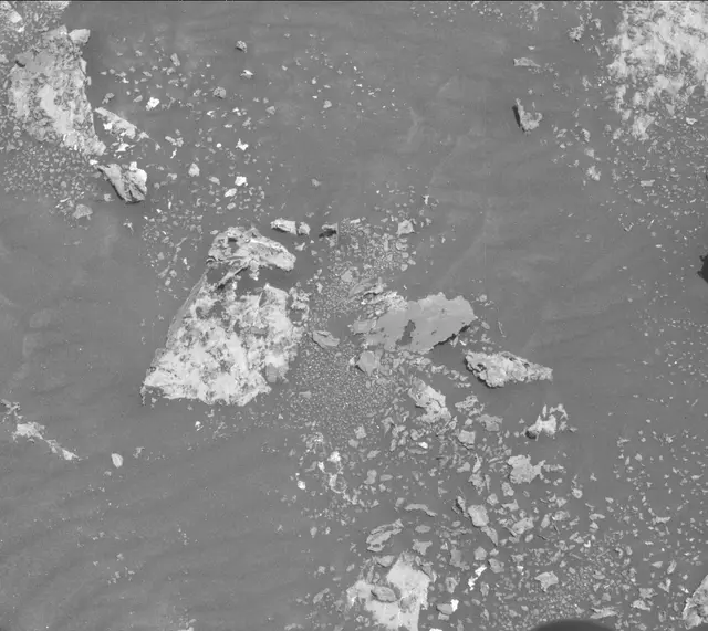 Sol 3143: Mast Camera (Mastcam)