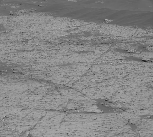 Sol 3143: Mast Camera (Mastcam)