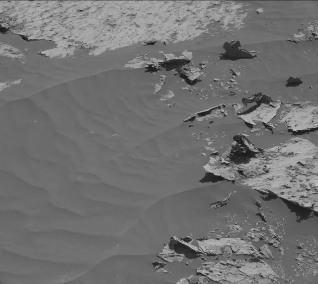 Sol 3143: Mast Camera (Mastcam)