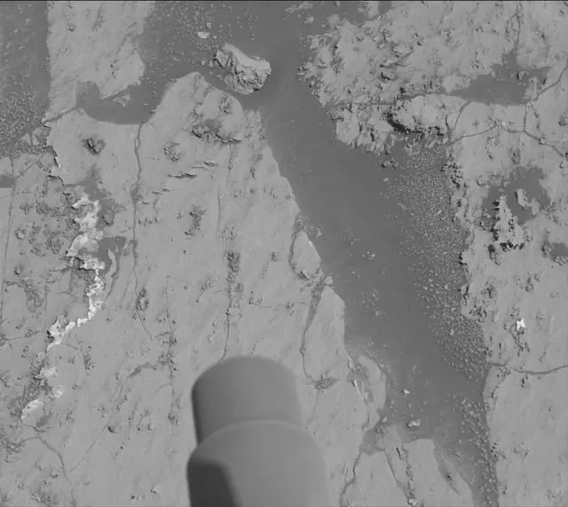 Sol 3143: Mast Camera (Mastcam)