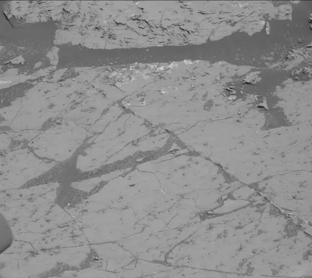 Sol 3143: Mast Camera (Mastcam)