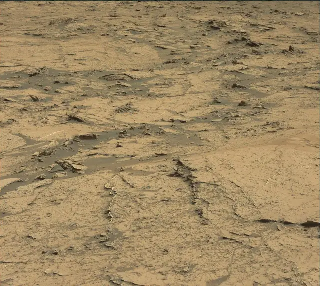 Sol 3143: Mast Camera (Mastcam)