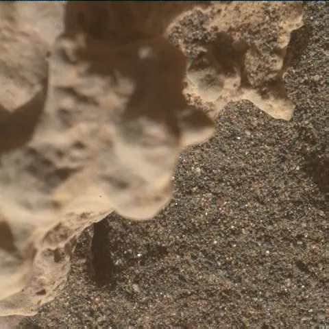 Sol 3146: Mars Hand Lens Imager (MAHLI)