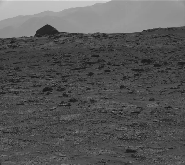 Sol 3147: Mast Camera (Mastcam)