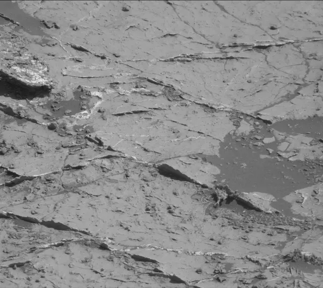 Sol 3151: Mast Camera (Mastcam)