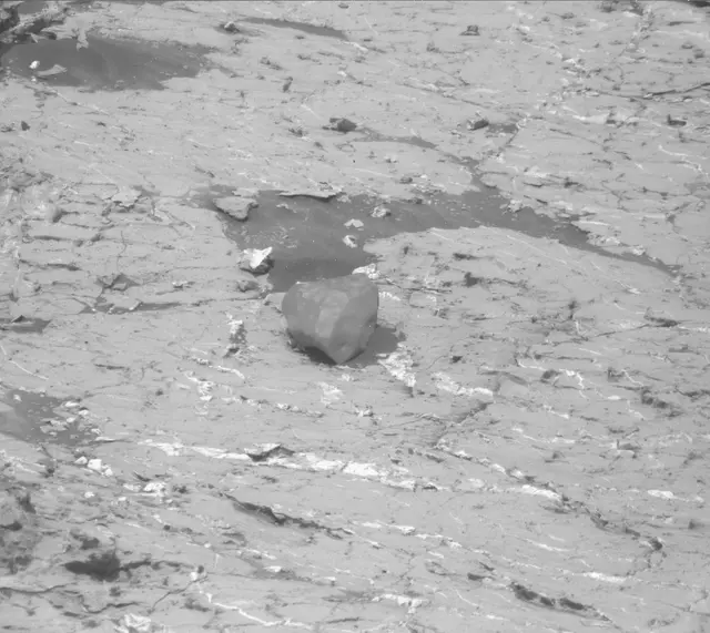 Sol 3153: Mast Camera (Mastcam)