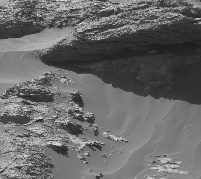 Sol 3153: Mast Camera (Mastcam)