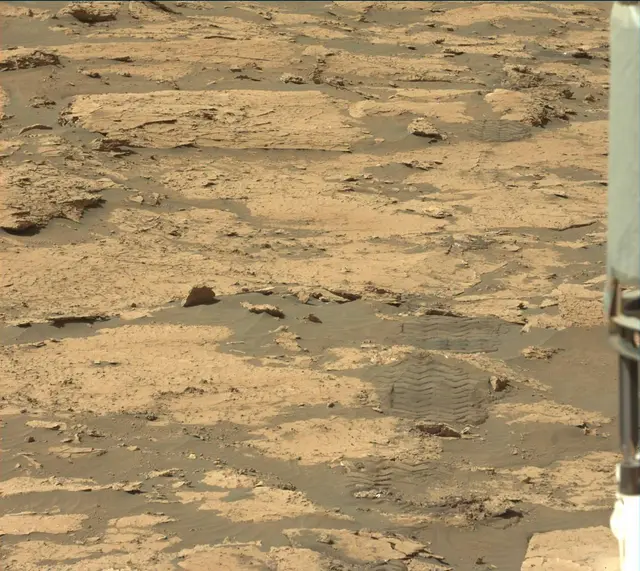 Sol 3154: Mast Camera (Mastcam)