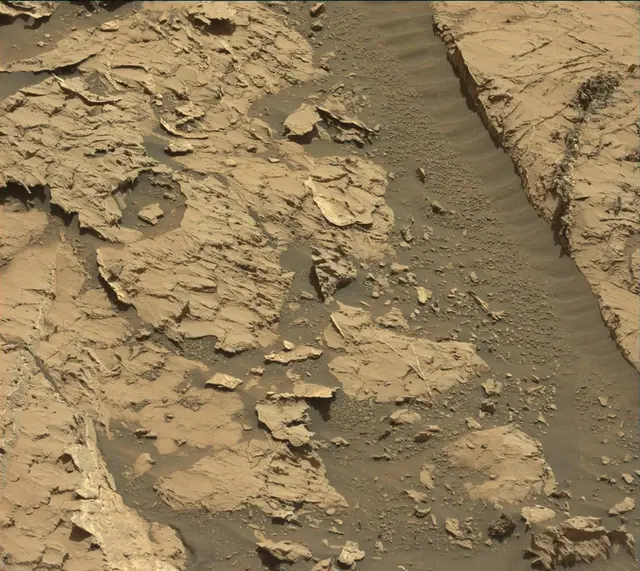 Sol 3154: Mast Camera (Mastcam)