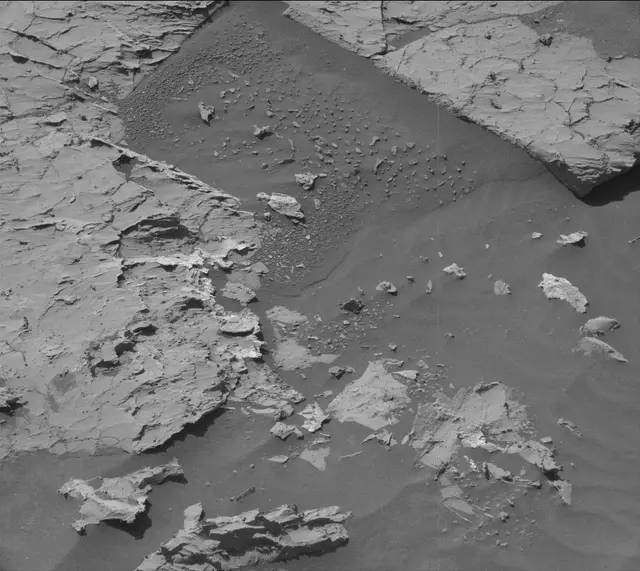 Sol 3154: Mast Camera (Mastcam)