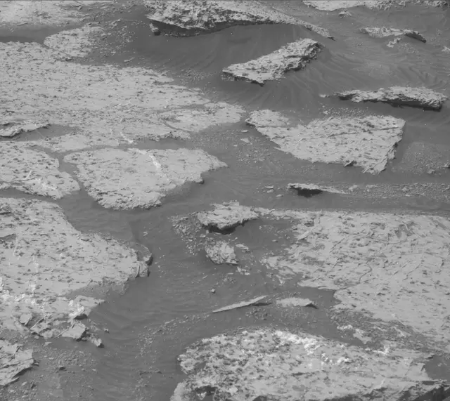 Sol 3157: Mast Camera (Mastcam)