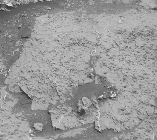 Sol 3157: Mast Camera (Mastcam)