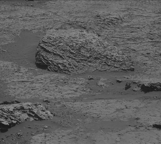 Sol 3157: Mast Camera (Mastcam)