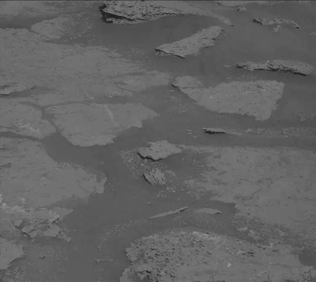 Sol 3157: Mast Camera (Mastcam)