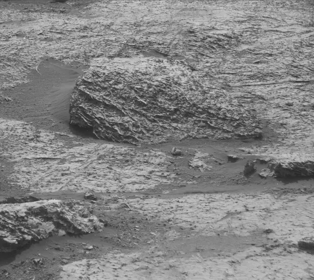 Sol 3157: Mast Camera (Mastcam)