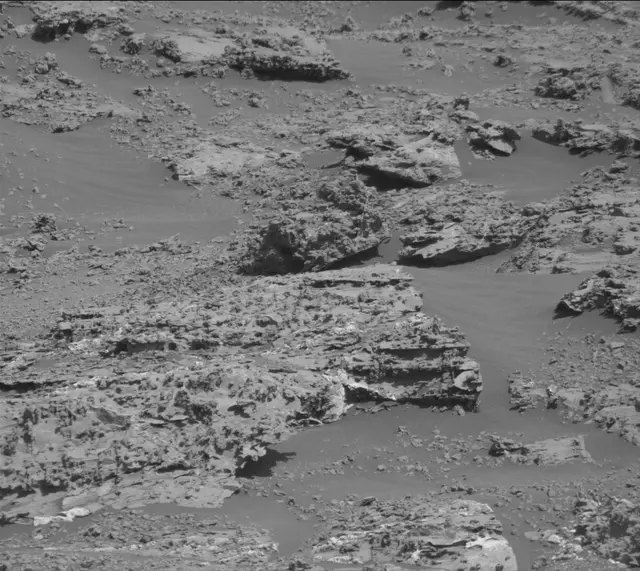 Sol 3158: Mast Camera (Mastcam)