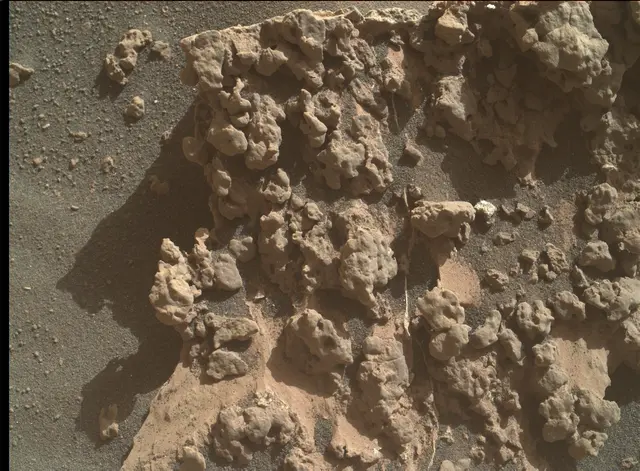 Sol 3160: Mars Hand Lens Imager (MAHLI)