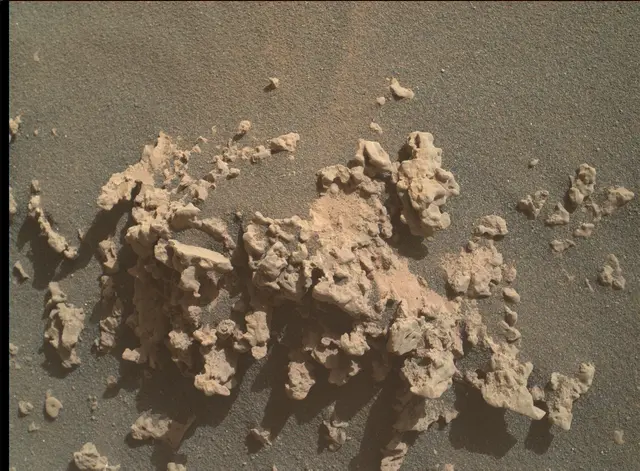 Sol 3160: Mars Hand Lens Imager (MAHLI)