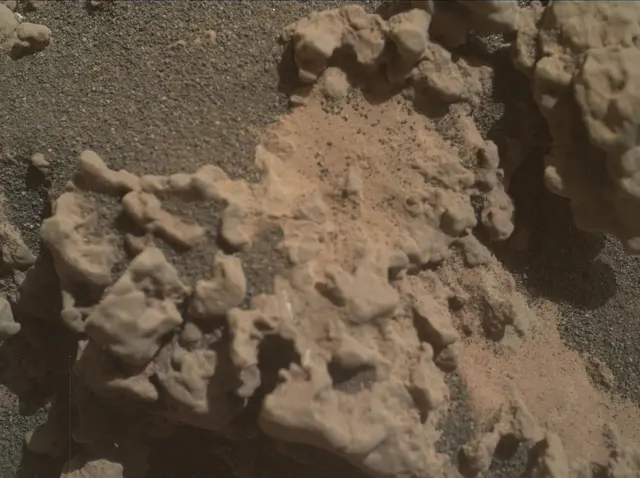 Sol 3160: Mars Hand Lens Imager (MAHLI)