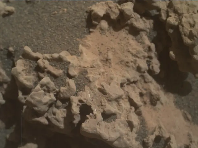 Sol 3160: Mars Hand Lens Imager (MAHLI)