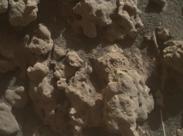 Sol 3160: Mars Hand Lens Imager (MAHLI)