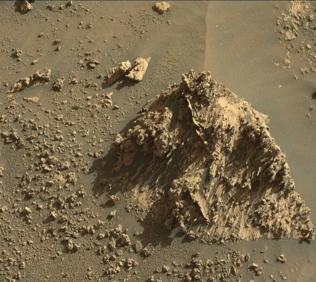 Sol 3163: Mast Camera (Mastcam)