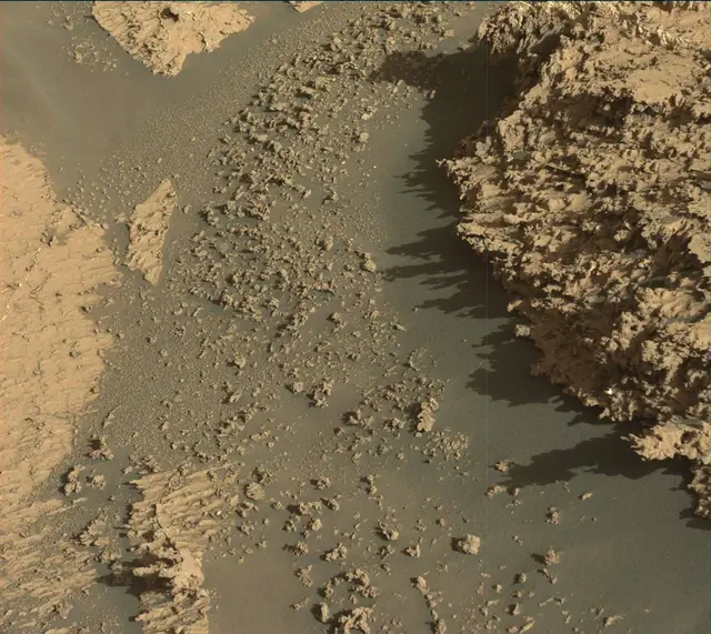 Sol 3163: Mast Camera (Mastcam)