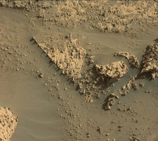 Sol 3163: Mast Camera (Mastcam)