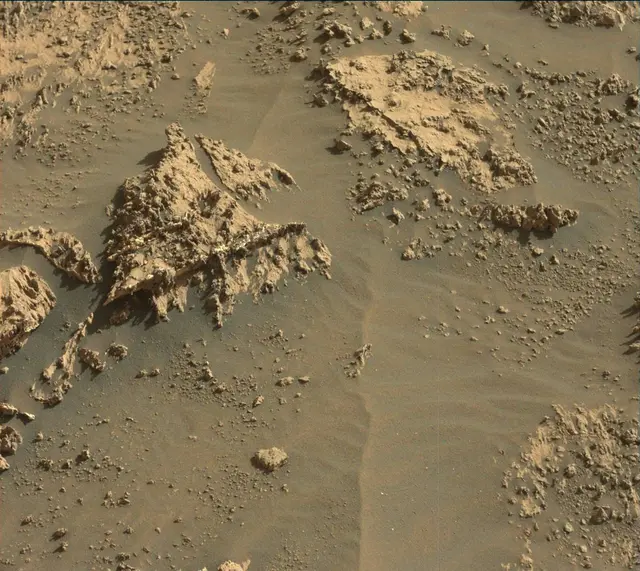 Sol 3163: Mast Camera (Mastcam)