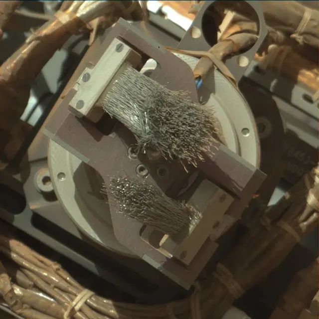 Sol 3165: Mast Camera (Mastcam)