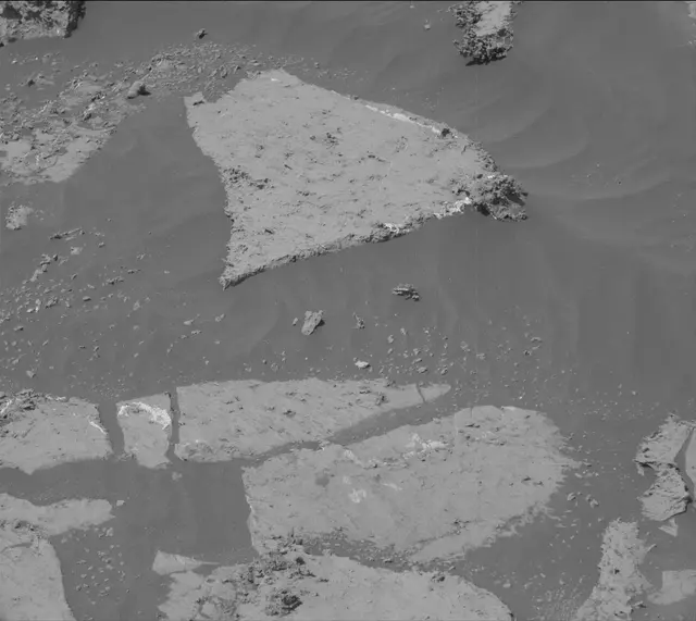 Sol 3167: Mast Camera (Mastcam)
