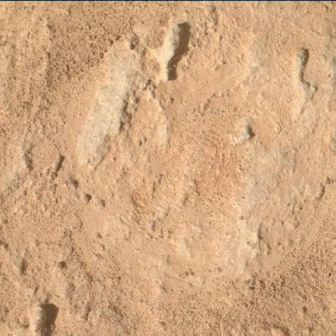 Sol 3167: Mars Hand Lens Imager (MAHLI)