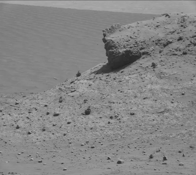 Sol 3170: Mast Camera (Mastcam)