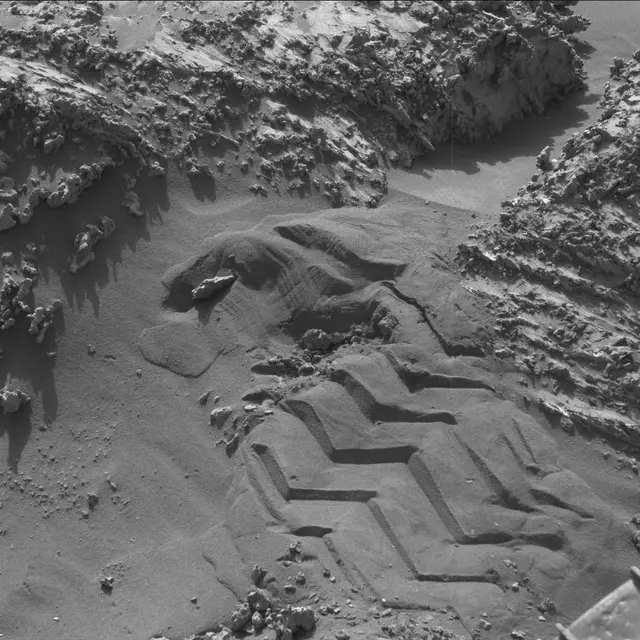 Sol 3183: Mast Camera (Mastcam)
