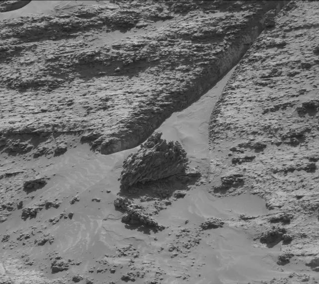 Sol 3190: Mast Camera (Mastcam)